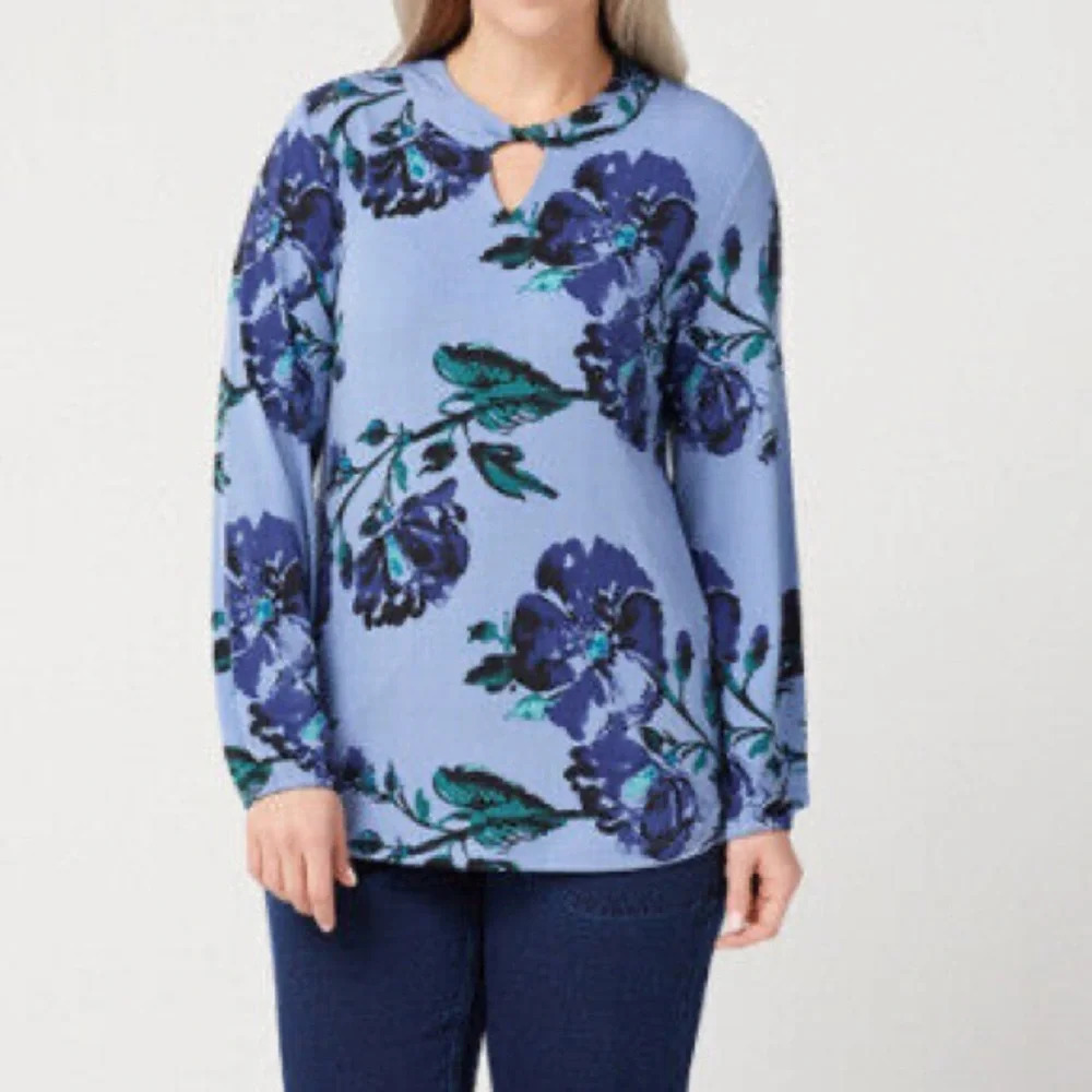 Studio by d & co floral top